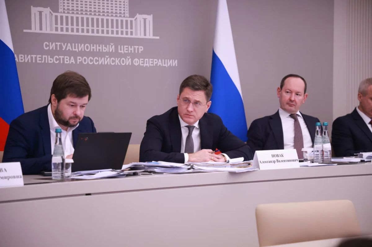 Александр Новак провел совещание по ситуации на топливном рынке