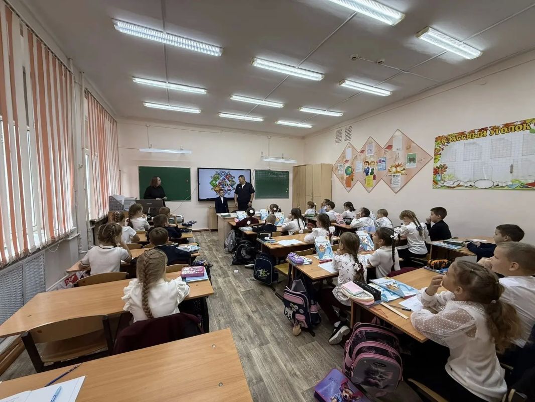 Сотрудники Госавтоинспекции Бугуруслана продолжают работу по предупреждению детского дорожно-транспортного травматизма