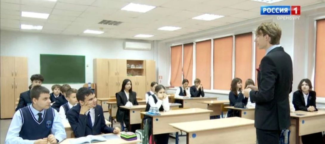 Каждый третий россиянин считает профессию учителя престижной, пишет SuperJob