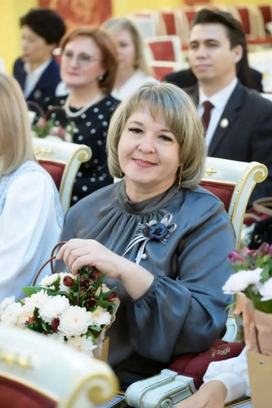 Шесть педагогов из Орска получили премию губернатора Шесть педагогов из Орска получили премию губернатора
