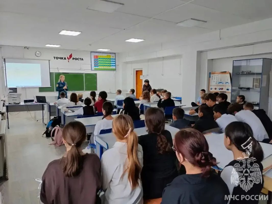 Школьникам Оренбуржья рассказали о гражданской обороне Школьникам Оренбуржья рассказали о гражданской обороне