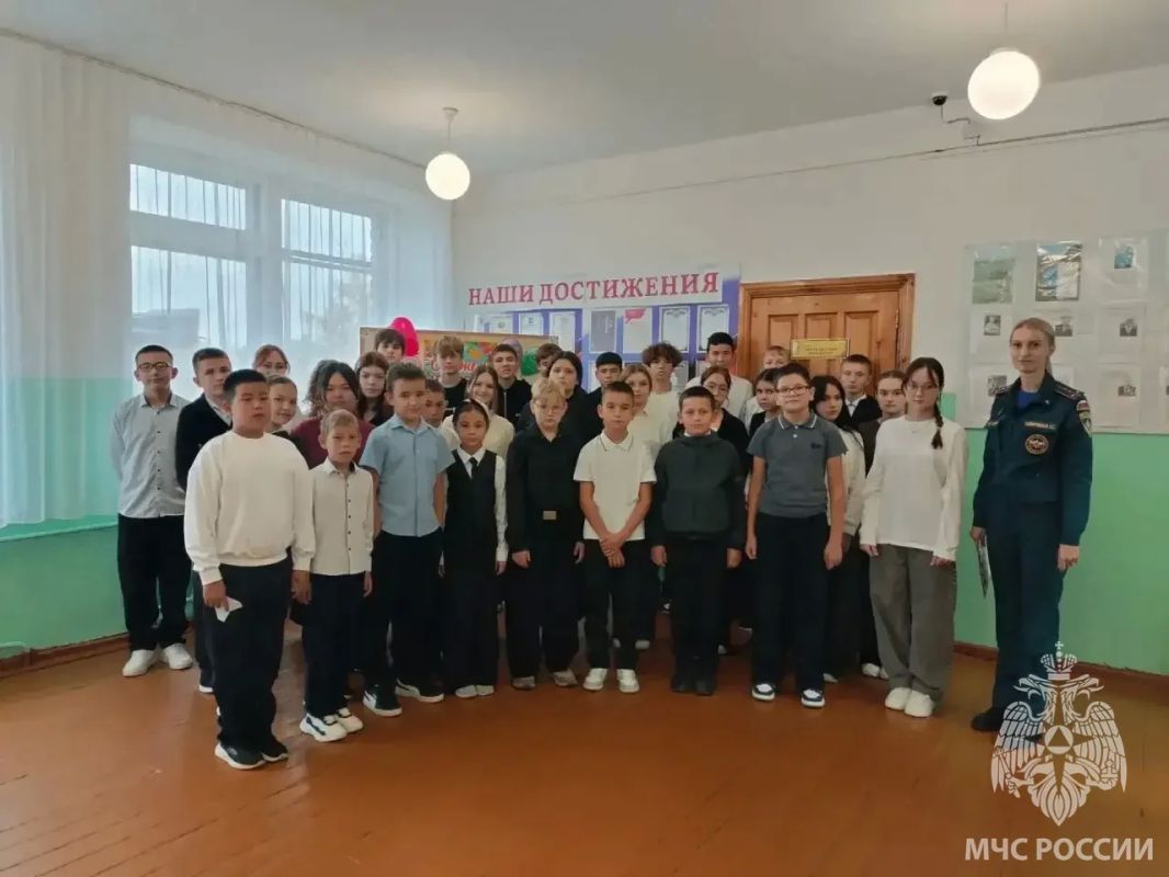 Школьникам Оренбуржья рассказали о гражданской обороне Школьникам Оренбуржья рассказали о гражданской обороне