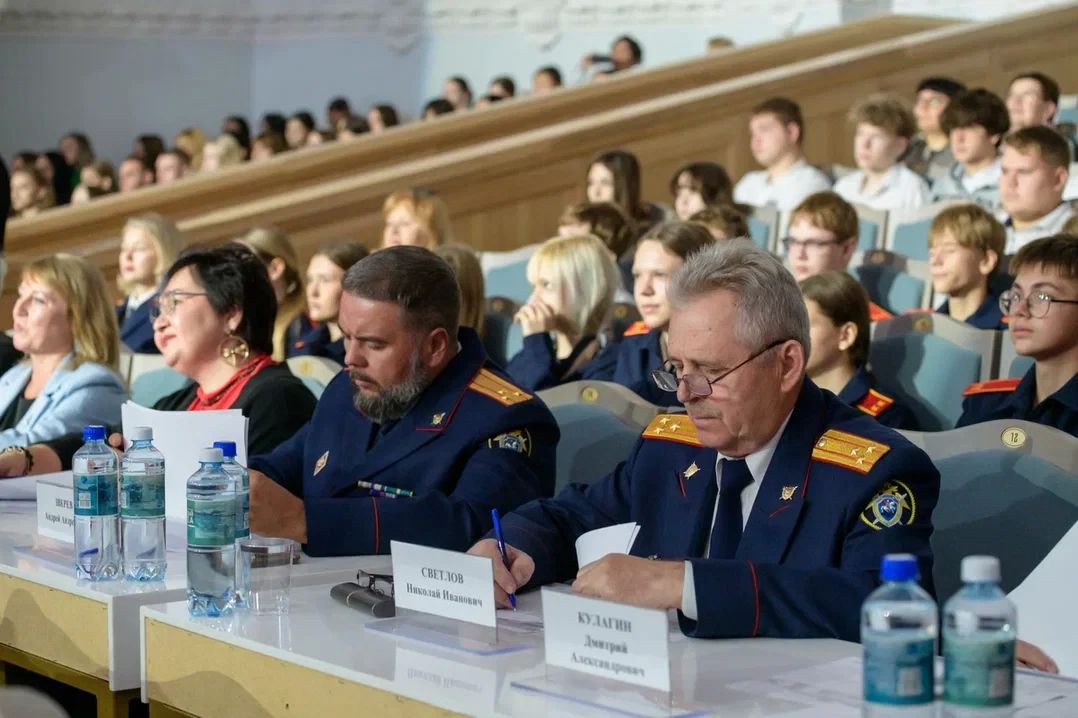 В Оренбурге прошел окружной этап Международного конкурса художественной самодеятельности Следственного комитета РФ В Оренбурге прошел окружной этап Международного конкурса художественной самодеятельности Следственного комитета РФ
