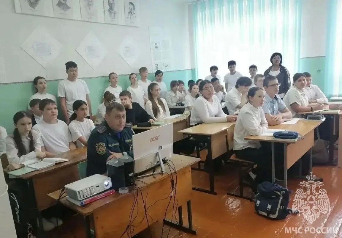 В Оренбургской области продолжается «Месячник безопасности детей» В Оренбургской области продолжается «Месячник безопасности детей»