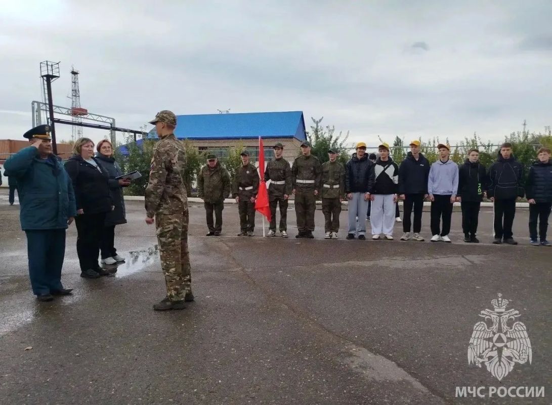 В Бузулуке школьники приняли участие в соревнованиях «Школа безопасности» В Бузулуке школьники приняли участие в соревнованиях «Школа безопасности»