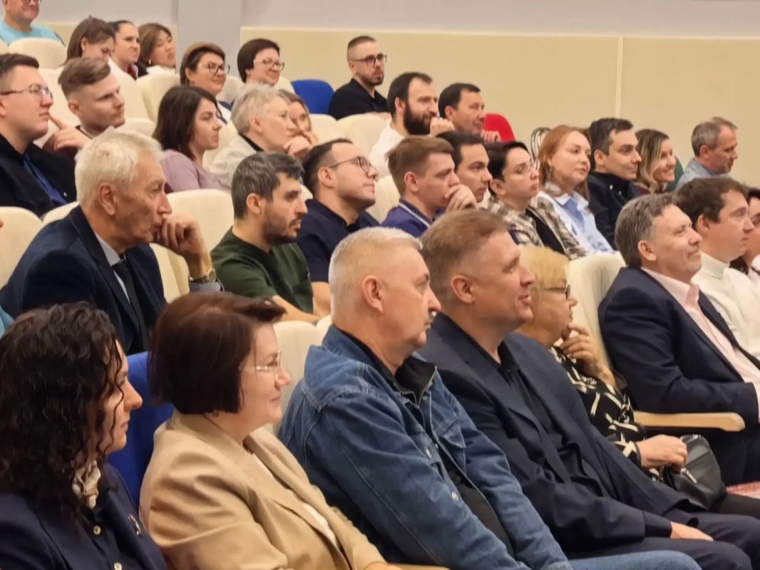 Форум «Из рук в руки: опыт Коммунарки»: внедрение передового опыта федеральных центров в региональную практику Форум «Из рук в руки: опыт Коммунарки»: внедрение передового опыта федеральных центров в региональную практику