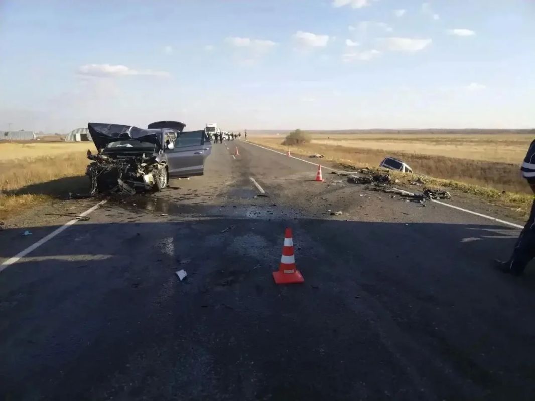 Стали известны подробности ДТП в Оренбуржье, в котором погибли двое взрослых и ребенок Стали известны подробности ДТП в Оренбуржье, в котором погибли двое взрослых и ребенок