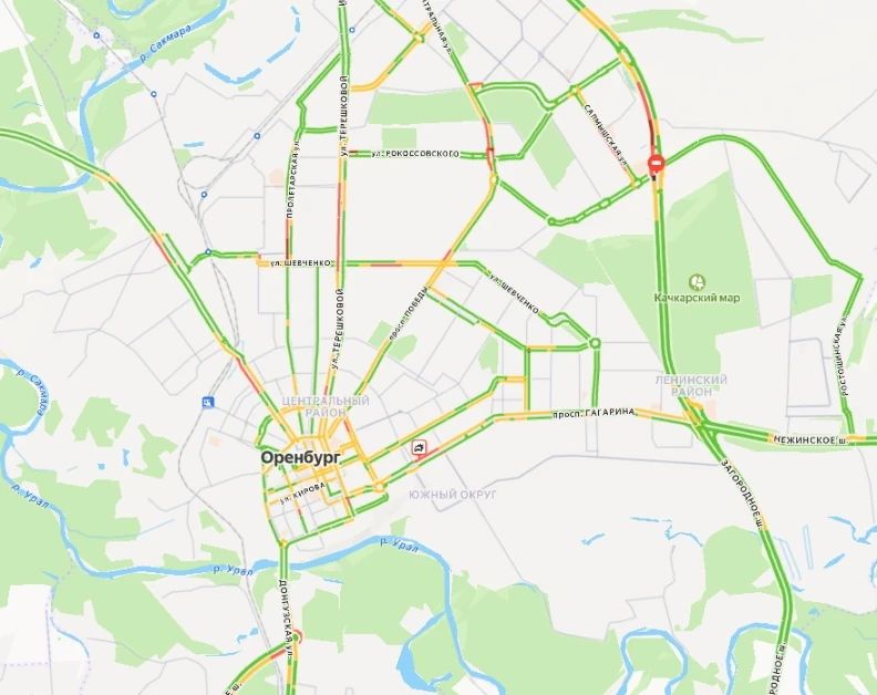 Утро понедельника на дорогах Оренбурга