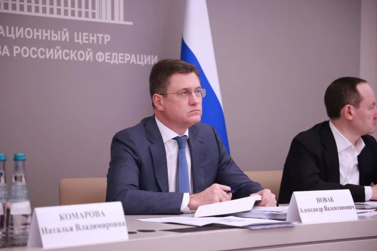 Александр Новак провел совещание по ситуации на топливном рынке