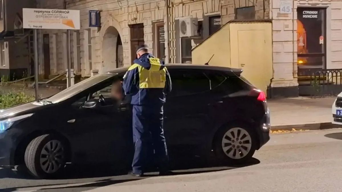 В Оренбурге полицейскими проведено профилактическое мероприятие в развлекательных заведениях города В Оренбурге полицейскими проведено профилактическое мероприятие в развлекательных заведениях города