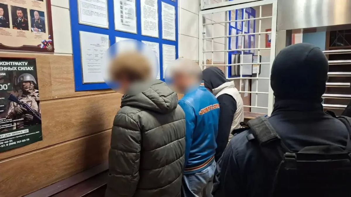 В Оренбурге полицейскими проведено профилактическое мероприятие в развлекательных заведениях города В Оренбурге полицейскими проведено профилактическое мероприятие в развлекательных заведениях города