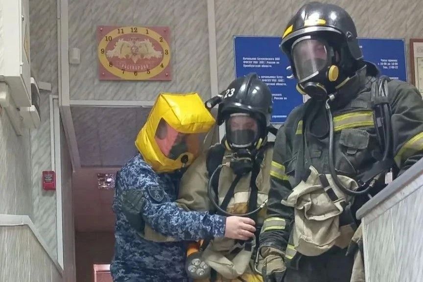 В Оренбургской области росгвардейцы приняли участие в пожарно-тактическом занятии