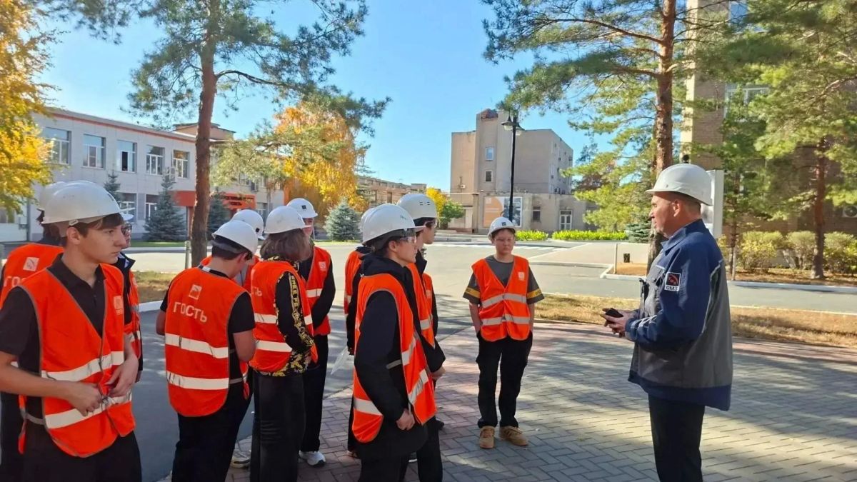 Всероссийский единый день открытых дверей: школьники Оренбуржья посещают местные предприятия Всероссийский единый день открытых дверей: школьники Оренбуржья посещают местные предприятия