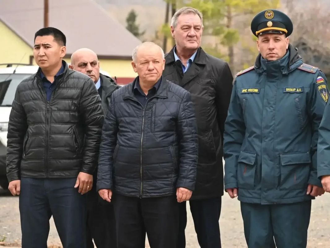 В Бугурусланском районе проходят учения по ликвидации ЧС, связанных с опасными природными явлениями В Бугурусланском районе проходят учения по ликвидации ЧС, связанных с опасными природными явлениями