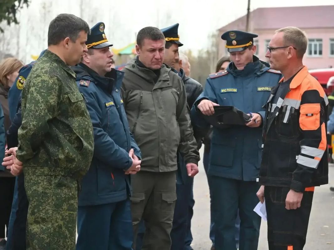 В Бугурусланском районе проходят учения по ликвидации ЧС, связанных с опасными природными явлениями В Бугурусланском районе проходят учения по ликвидации ЧС, связанных с опасными природными явлениями