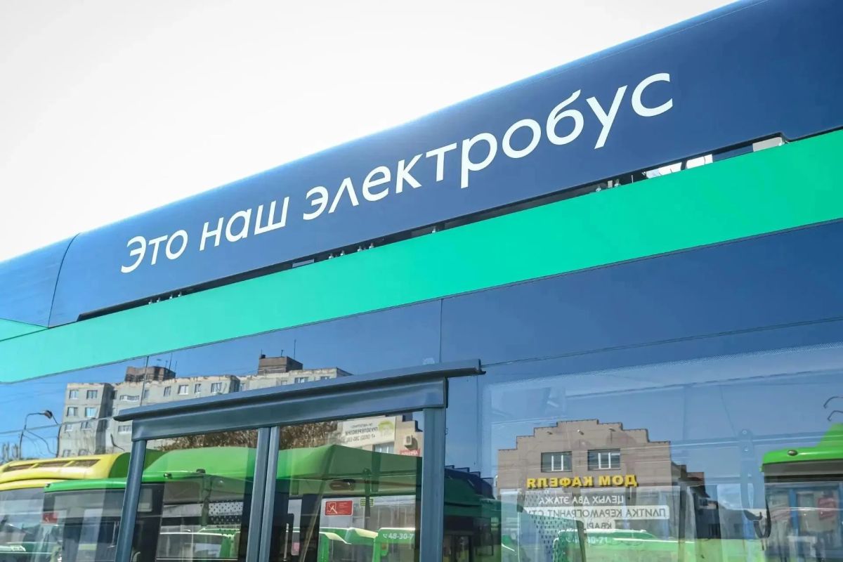 В Оренбурге на тестовый маршрут вышел новый электробус «Синара-6253» В Оренбурге на тестовый маршрут вышел новый электробус «Синара-6253»
