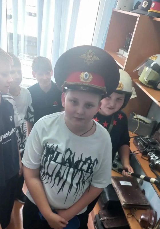 Саракташские полицейские провели профилактическое мероприятие для школьников Саракташские полицейские провели профилактическое мероприятие для школьников