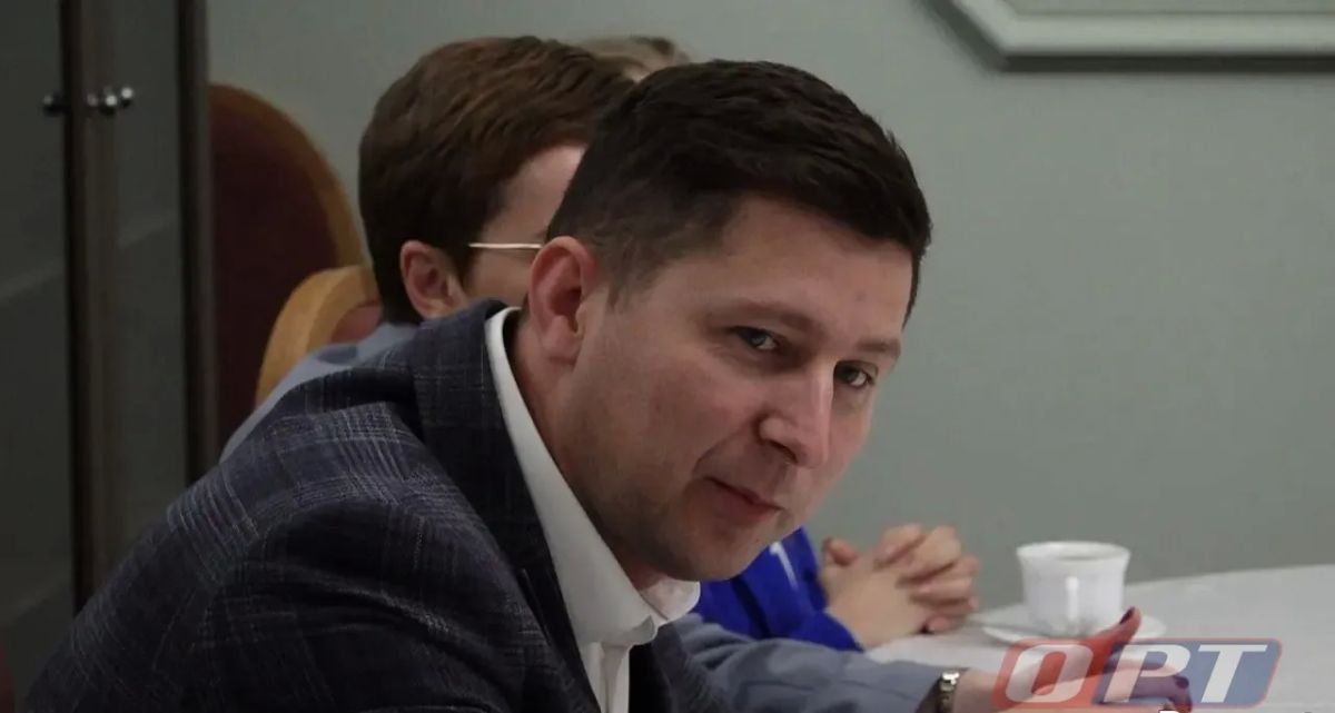 Юрию Мироненко — 36 лет!. Сегодня день рождения отмечает исполняющий обязанности вице-губернатора, заместителя председателя Правительства Оренбургской области по внутренней политике, министра региональной и информационной... Юрию Мироненко — 36 лет!. Сегодня день рождения отмечает исполняющий обязанности вице-губернатора, заместителя председателя Правительства Оренбургской области по внутренней политике, министра региональной и информационной...
