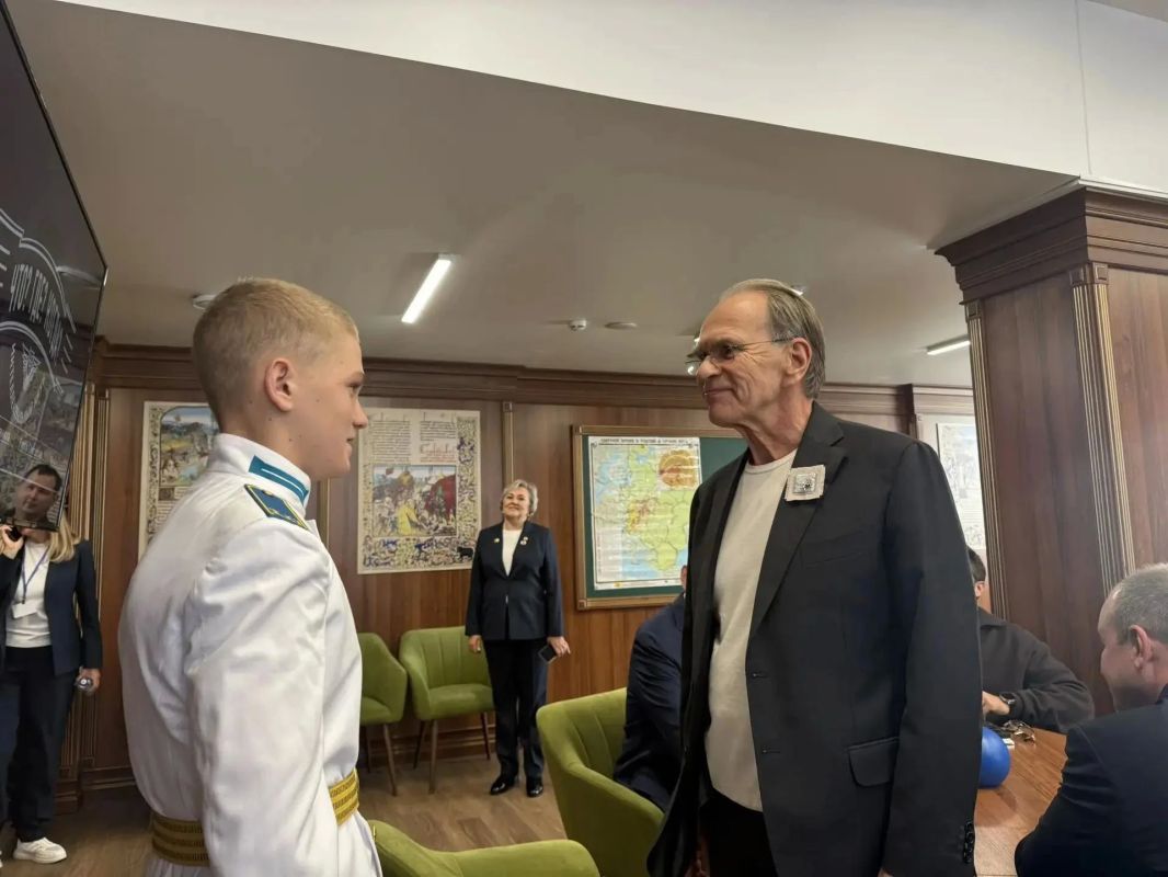 В Оренбургском президентском кадетском училище подходит к финалу X Международный кинофестиваль любительских фильмов и видеоработ «Кадетский взгляд» В Оренбургском президентском кадетском училище подходит к финалу X Международный кинофестиваль любительских фильмов и видеоработ «Кадетский взгляд»