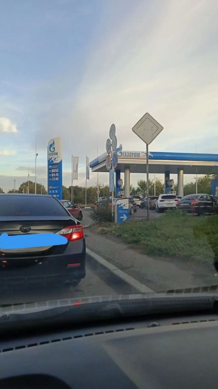 В России почти полностью побороли дефицит бензина