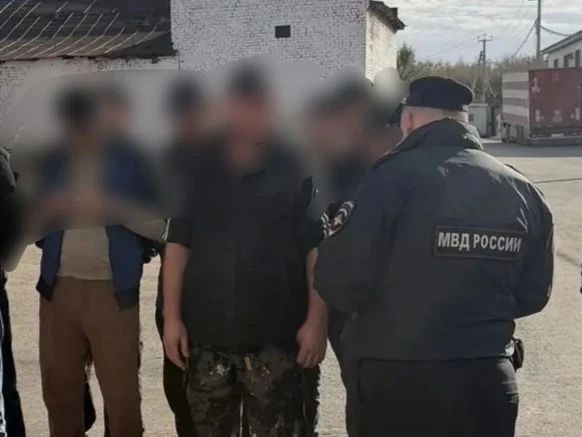 В Бугуруслане сотрудники полиции провели мероприятие по выявлению нарушений миграционного законодательства В Бугуруслане сотрудники полиции провели мероприятие по выявлению нарушений миграционного законодательства