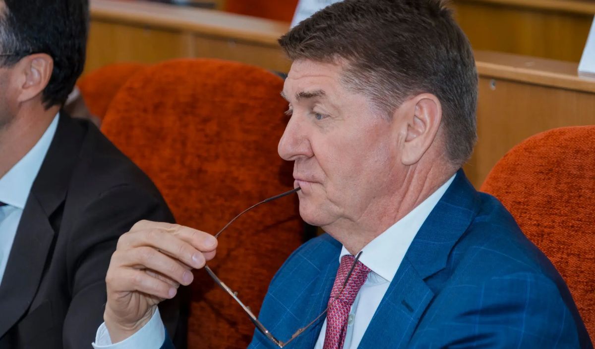 Андрей Шевченко досрочно сложил полномочия депутата Заксобрания