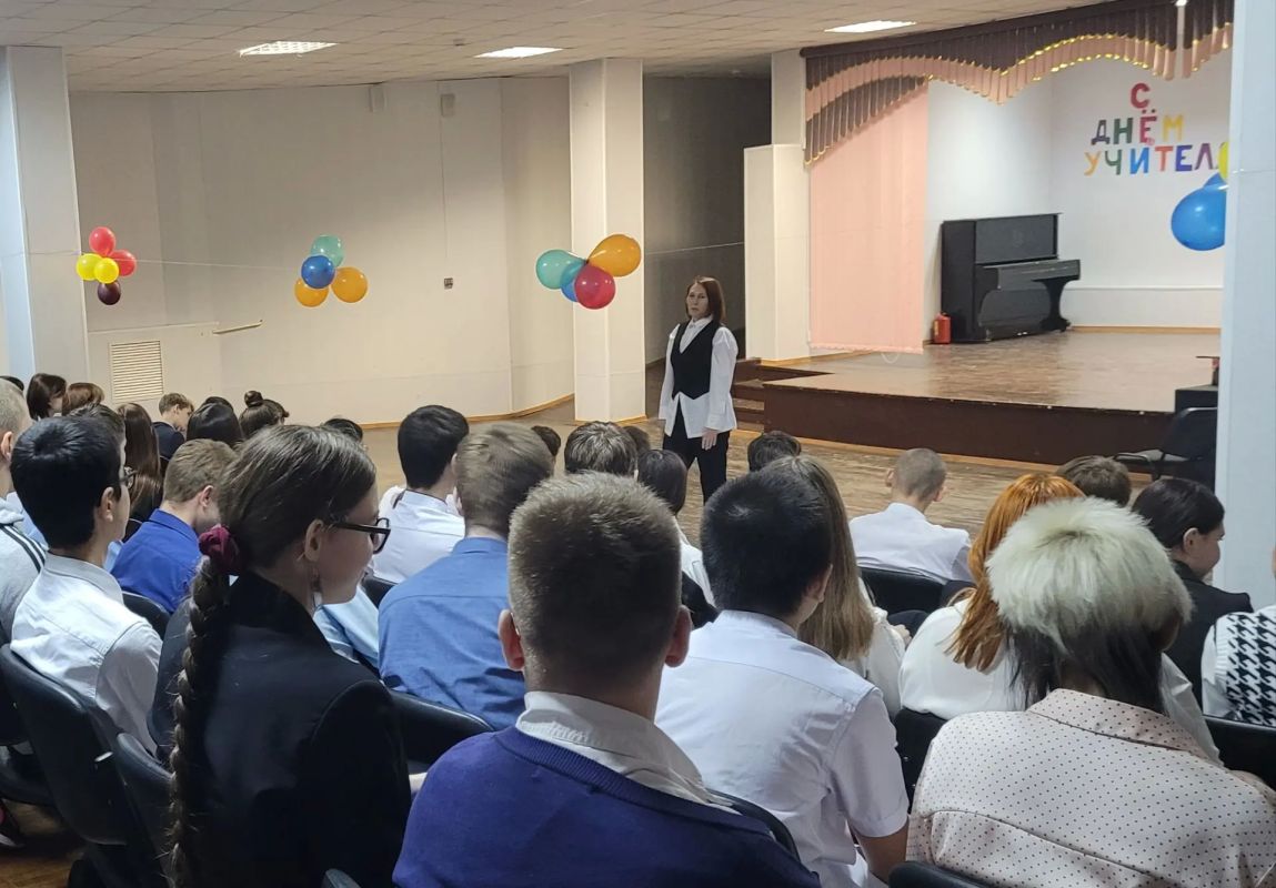 В школах Орска продолжаются встречи предпринимателей со старшеклассниками В школах Орска продолжаются встречи предпринимателей со старшеклассниками