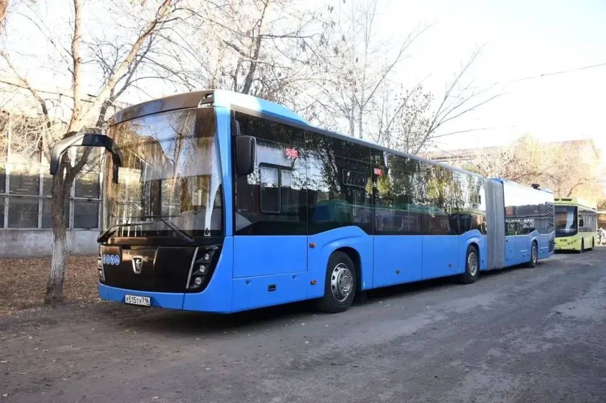 В Оренбурге протестируют новый сочлененный автобус КАМАЗ