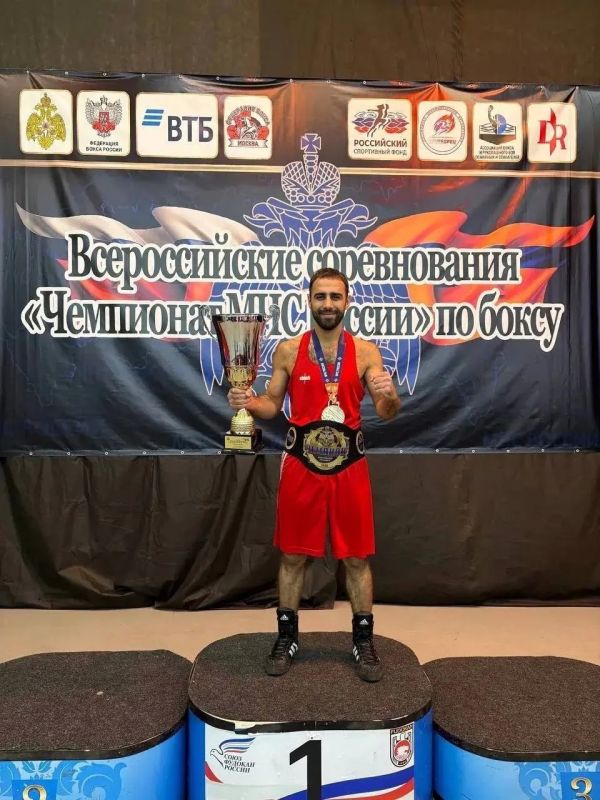 Боксер из Оренбурга взял три золотые медали на чемпионате в Москве
