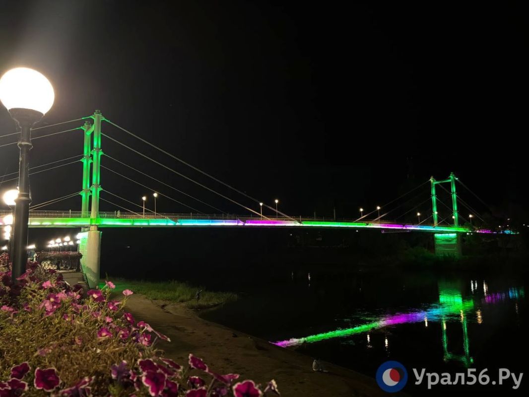 В Оренбурге на пешеходном мосту сегодня вечером возник пожар