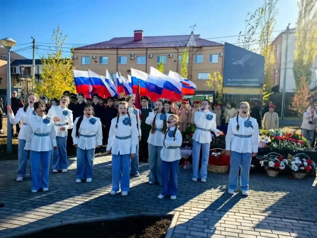 В Сорочинске открыли стелу в честь героев специальной военной операции В Сорочинске открыли стелу в честь героев специальной военной операции