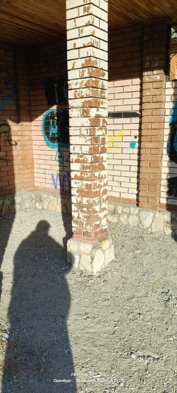 В Оренбурге украли долгожданную лавочку на остановке «Березовая Ростошь», мэрия подала заявление в полицию
