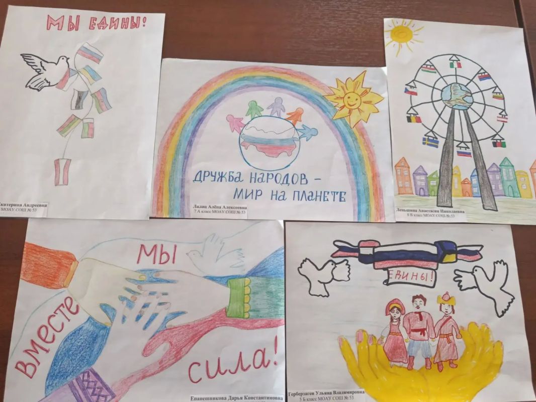 Как в Октябрьском районе рисовали единство народов Как в Октябрьском районе рисовали единство народов
