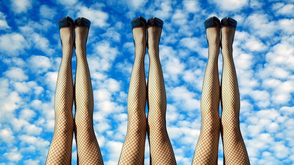 На колготках больше не будет ни единой стрелки: гениально простой совет