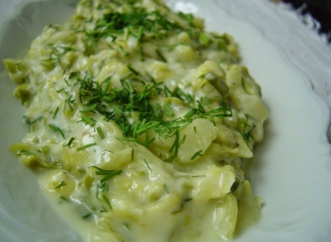 Прекрасный весенний вкус: нежная капуста в сливочно-укропном соусе