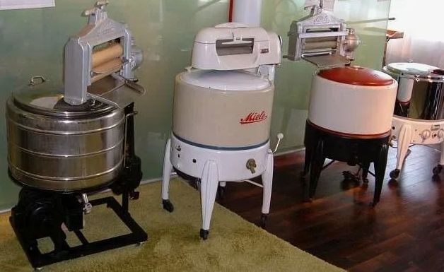 Как стиральная машина изменила быт: от примитивных методов к умной технике