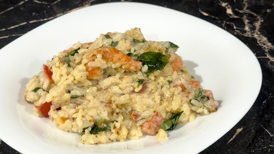 Рис с креветками и шпинатом: вкусное и полезное блюдо