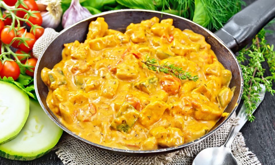 Нежные кабачки в сметанном соусе: легкость летнего ужина